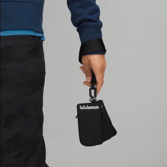 Dual pouch wristlet - Picture 2 of 2